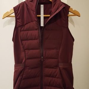 Unworn Lululemon Down for it all vest Size 4